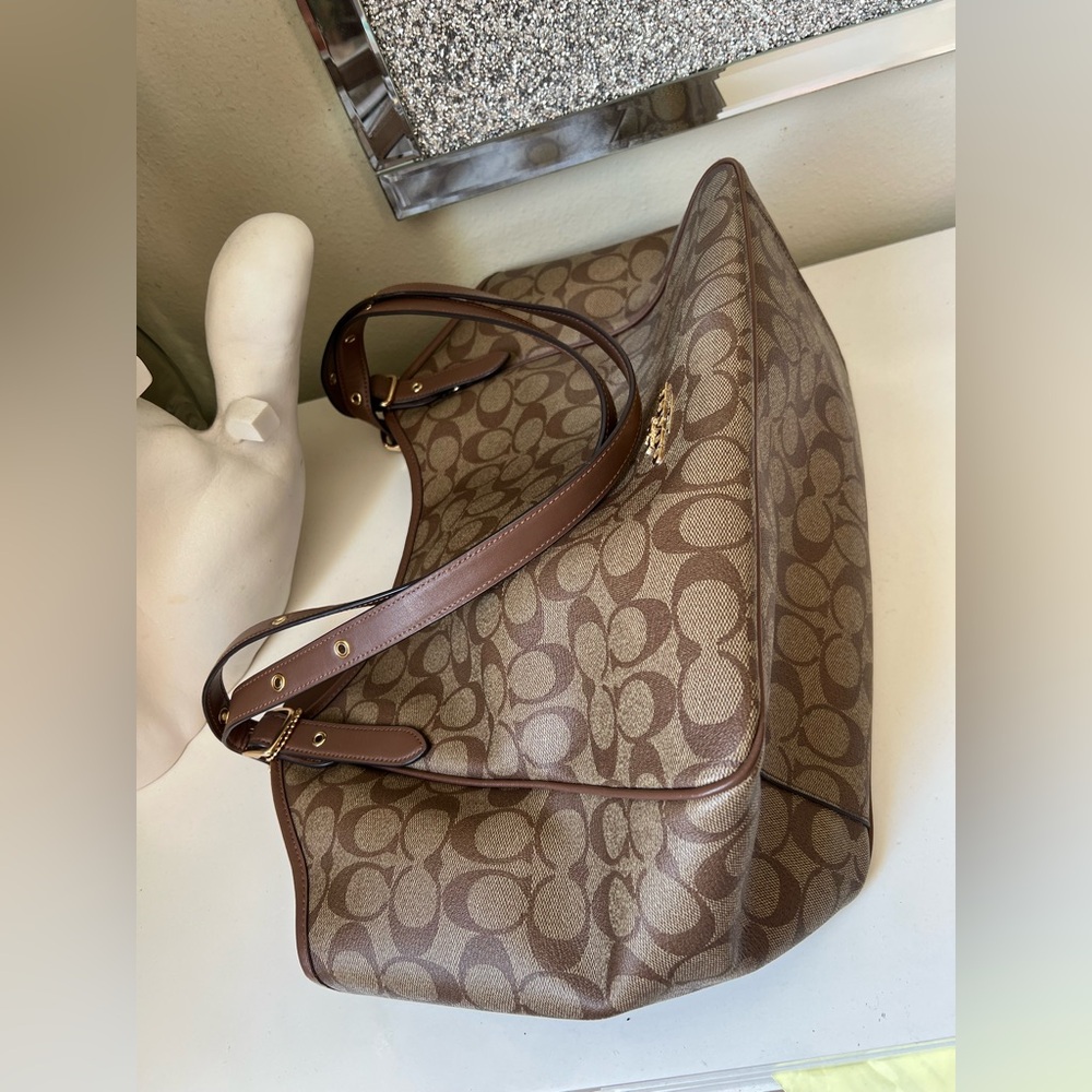 COACH Meadow Shoulder Bag Signature Canvas Khaki Saddle CM076 - Picture 6 of 16